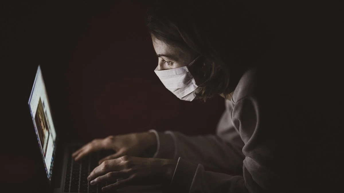 塔普破世界纪录背后：教练选人与风险管理显智慧